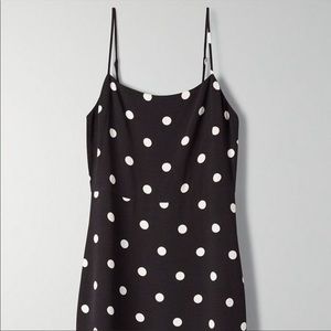 Re-poshing because it did not fit my body type. I’m a slim build & it was boxy